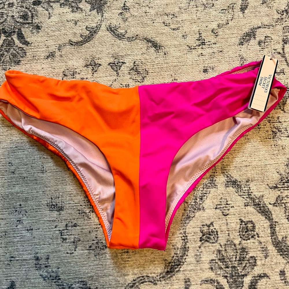 NWT Victoria’s Secret Cheeky Hipster Bikini Bottoms